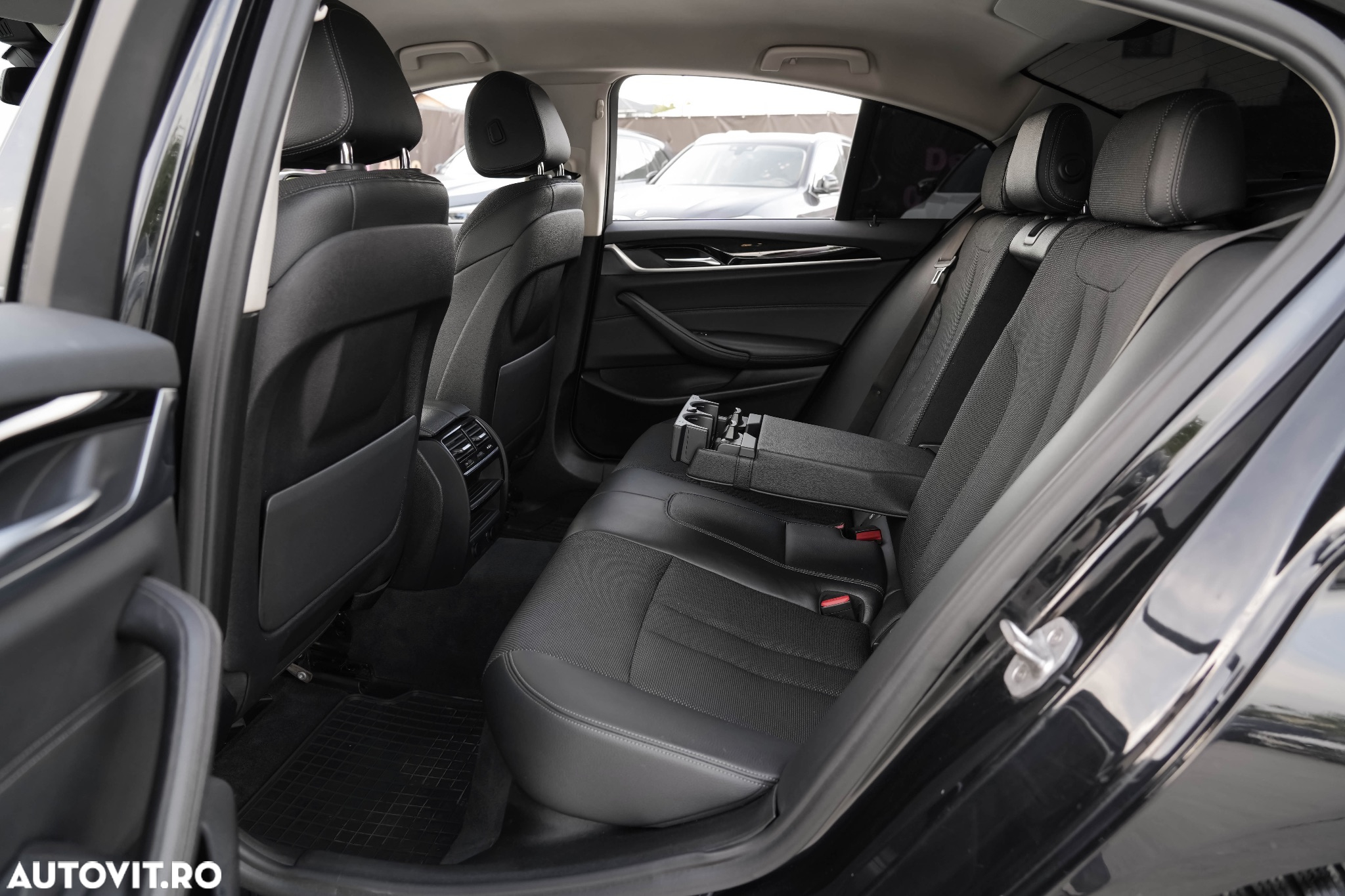 BMW Seria 5 520d Aut. Sport Line - 11