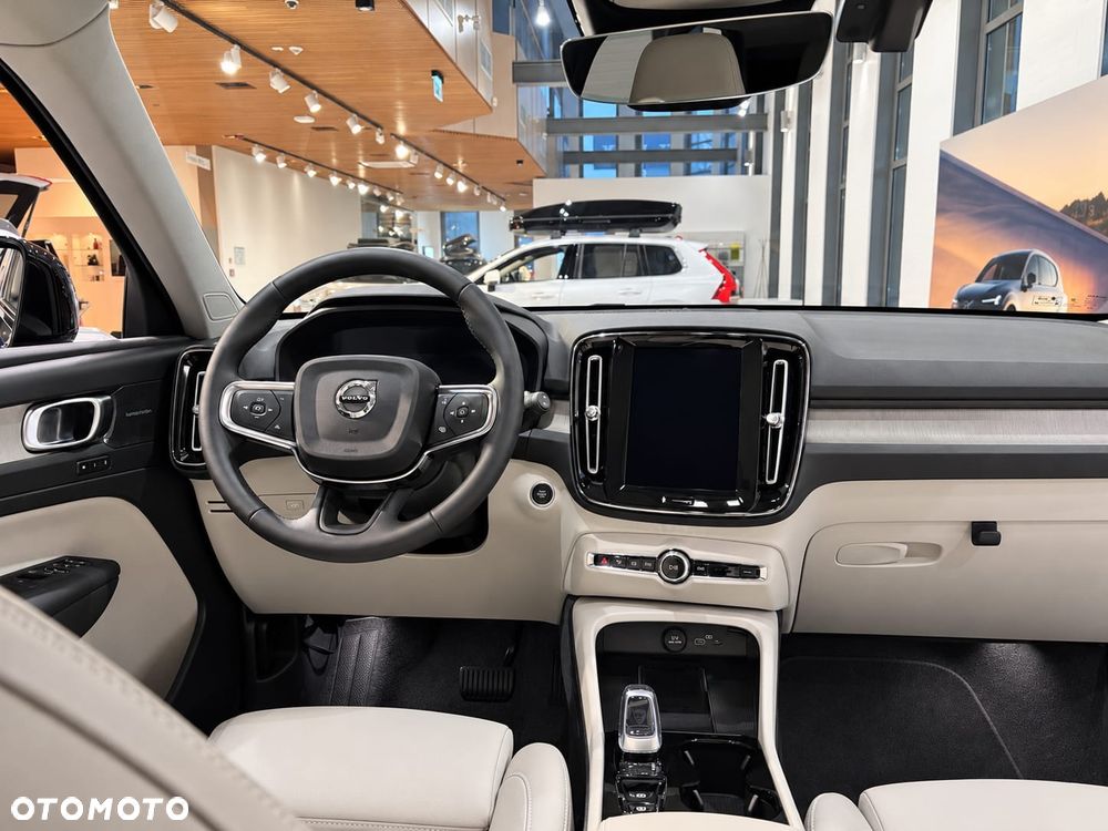 Volvo XC 40 B3 Ultra Dark - 7