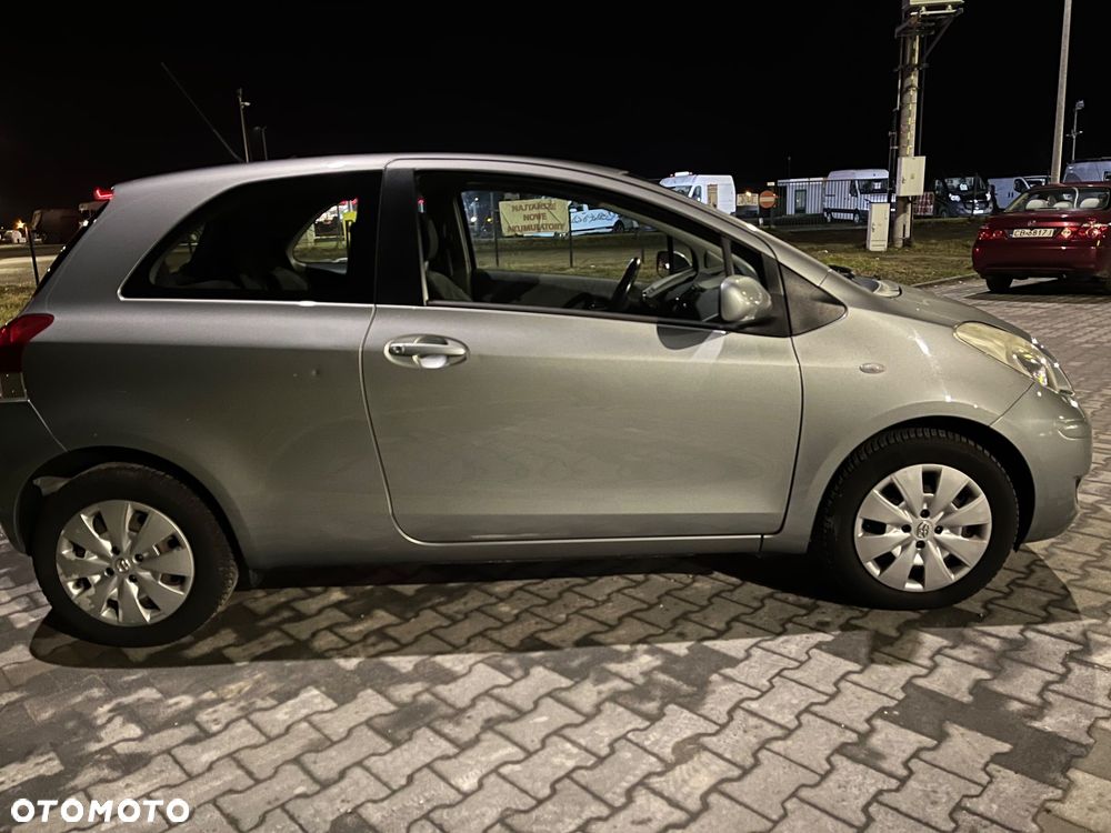 Toyota Yaris - 5
