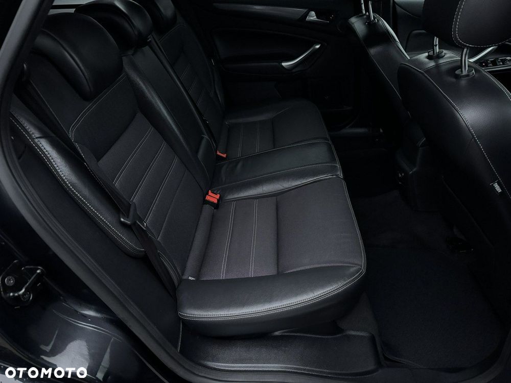 Ford Mondeo 2.0 TDCi Champions Edition - 20