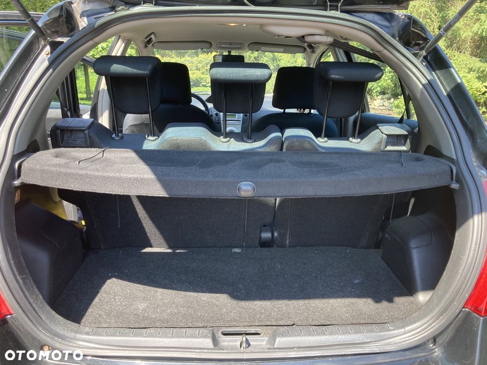 Toyota Yaris 1.3 Luna A/C - 14