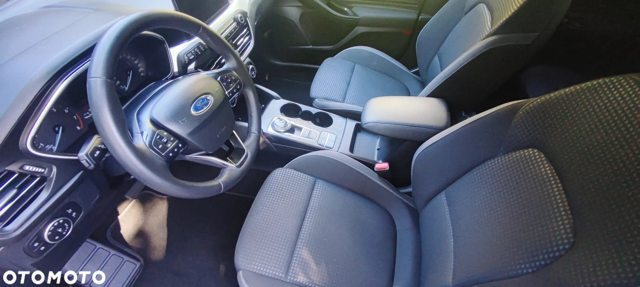 Ford Focus 1.0 EcoBoost Titanium - 14