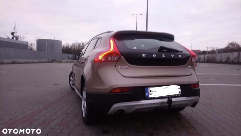 Volvo V40 D3 Summum - 6