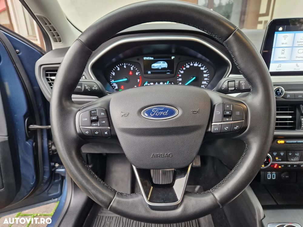 Ford Focus 1.0 EcoBoost Titanium Business - 12