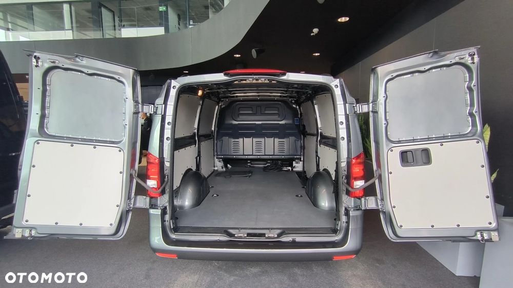 Mercedes-Benz eVito - 14