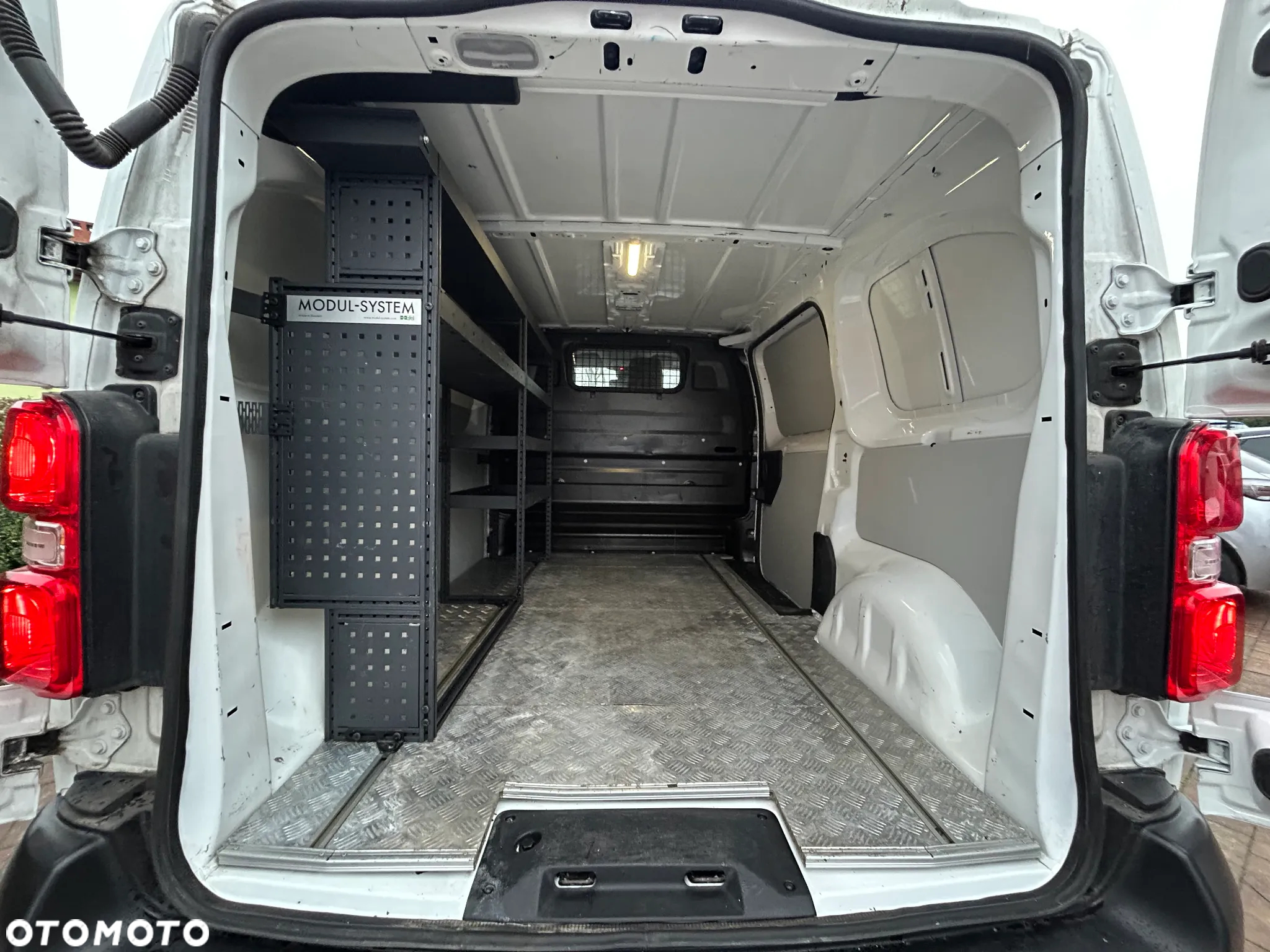 Peugeot Expert - 8