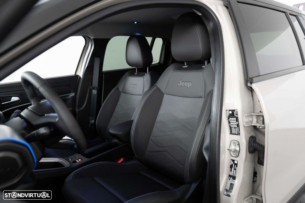 Jeep Avenger 54 kWh Summit - 10