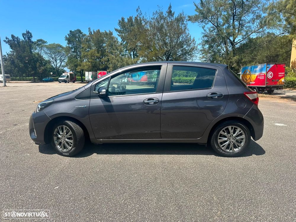 Toyota Yaris 1.5 HSD Comfort+P.Style - 3