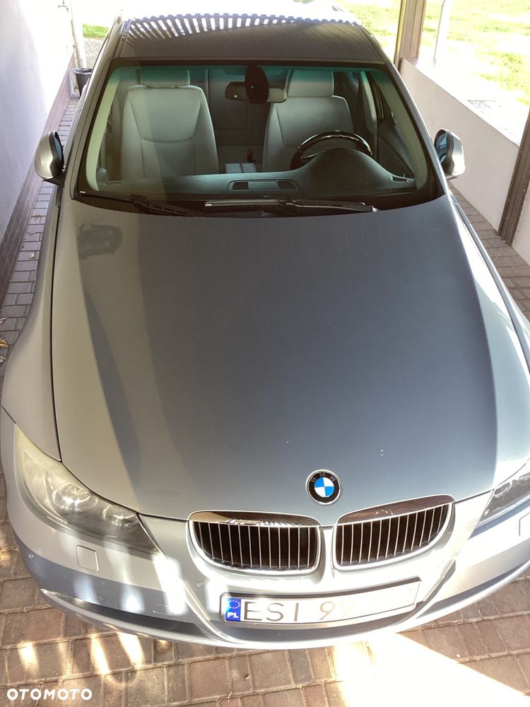 BMW Seria 3 320i - 30