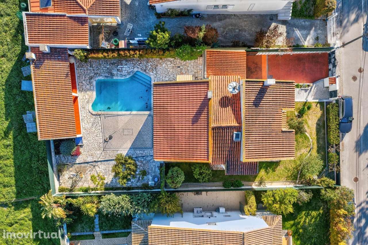 Moradia T4 isolada com piscina - Grande imagem: 3/59