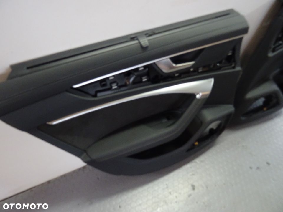 4K0867306A 4K0867306A boczek drzwi tyl sedan Skora roleta alkantara  Audi A6 C8 4K czesci - 2