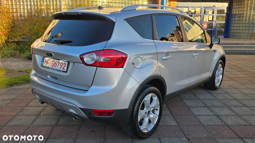 Ford Kuga 2.0 TDCi 2x4 Titanium - 5