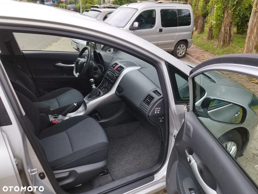 Toyota Auris 1.33 VVT-i Terra - 21