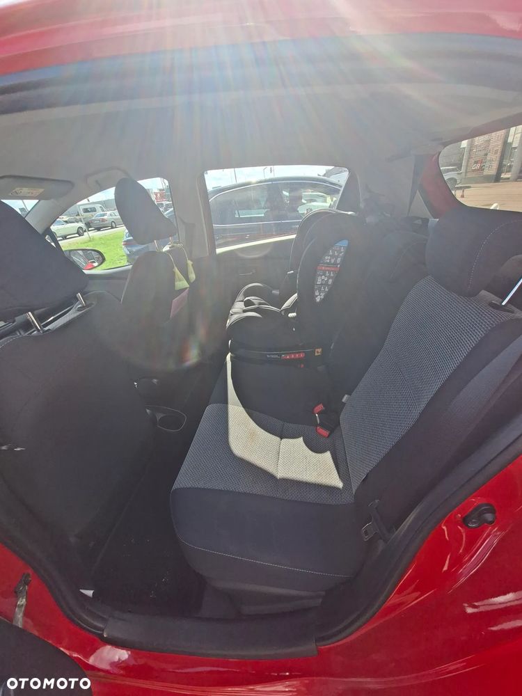 Toyota Yaris - 7