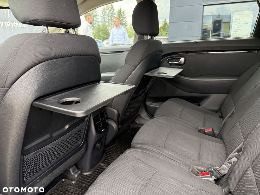 Kia Carens 1.6 GDI M - 27