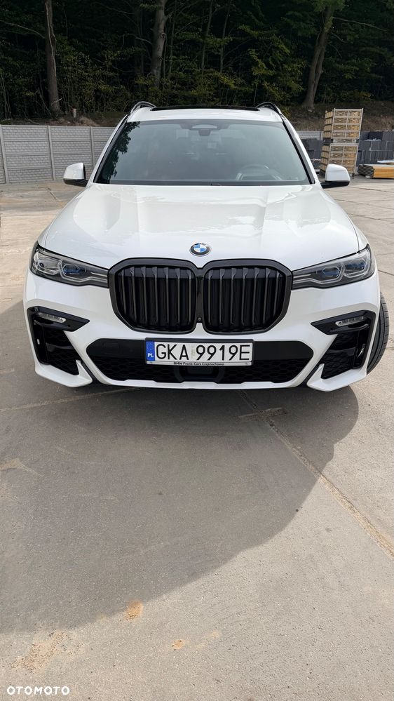 BMW X7 M50i - 2