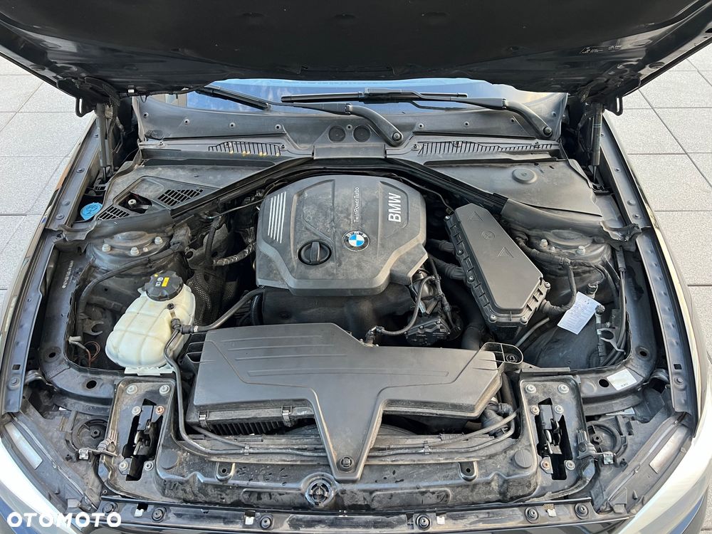 BMW Seria 1 - 32