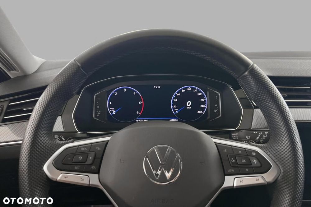 Volkswagen Passat 2.0 TDI SCR DSG Business - 9