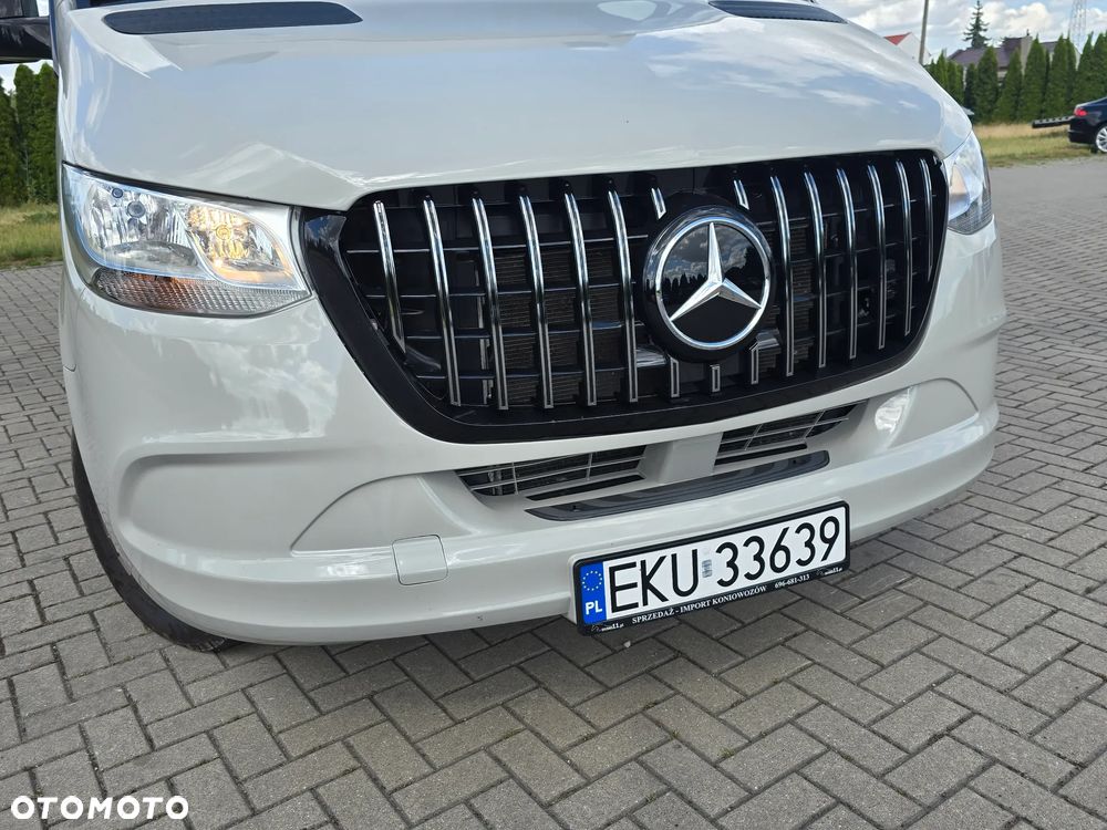 Mercedes-Benz Koniowóz-Sprinter - 3