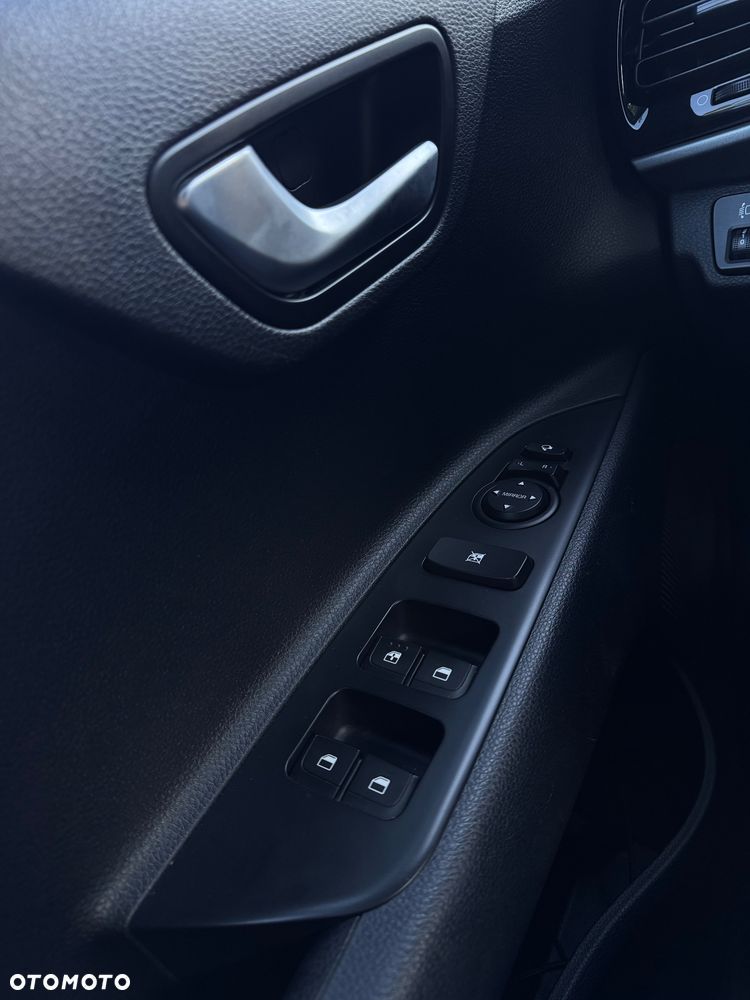 Kia Stonic 1.4 L - 19