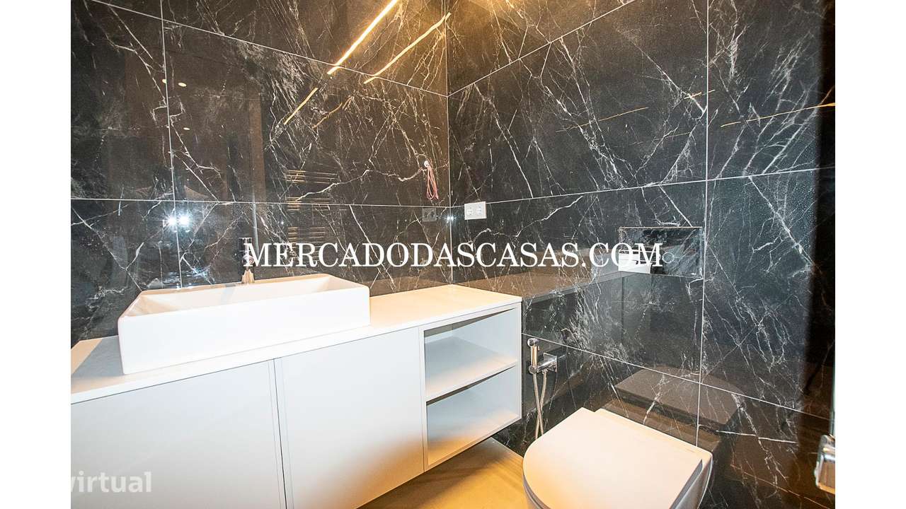 Apartamento T2 em Espinho c/varanda e box - Grande imagem: 2/19