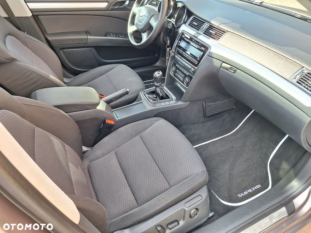Skoda Superb - 33