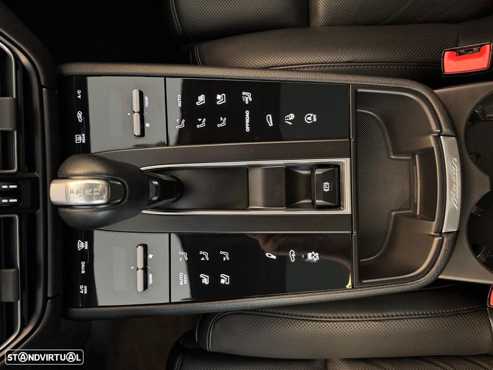 Porsche Macan S - 30