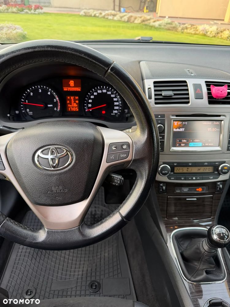 Toyota Avensis - 14