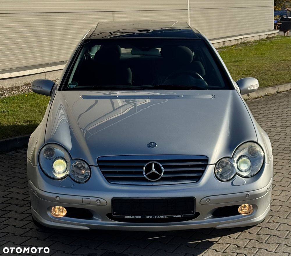 Mercedes-Benz C-Class 2005 photo 4