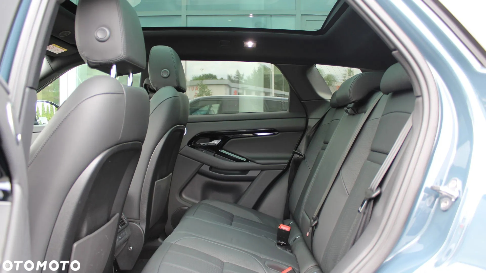 Land Rover Range Rover Evoque - 12