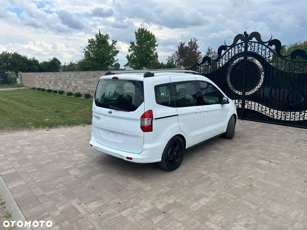 Ford Tourneo Courier 1.5 TDCi Titanium - 7