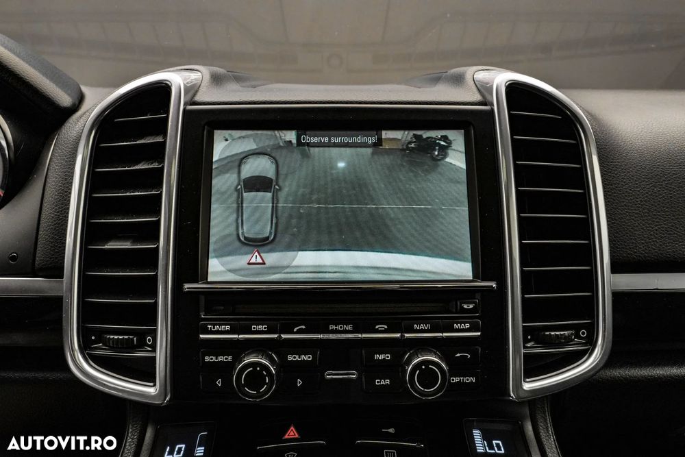 Porsche Cayenne - 21