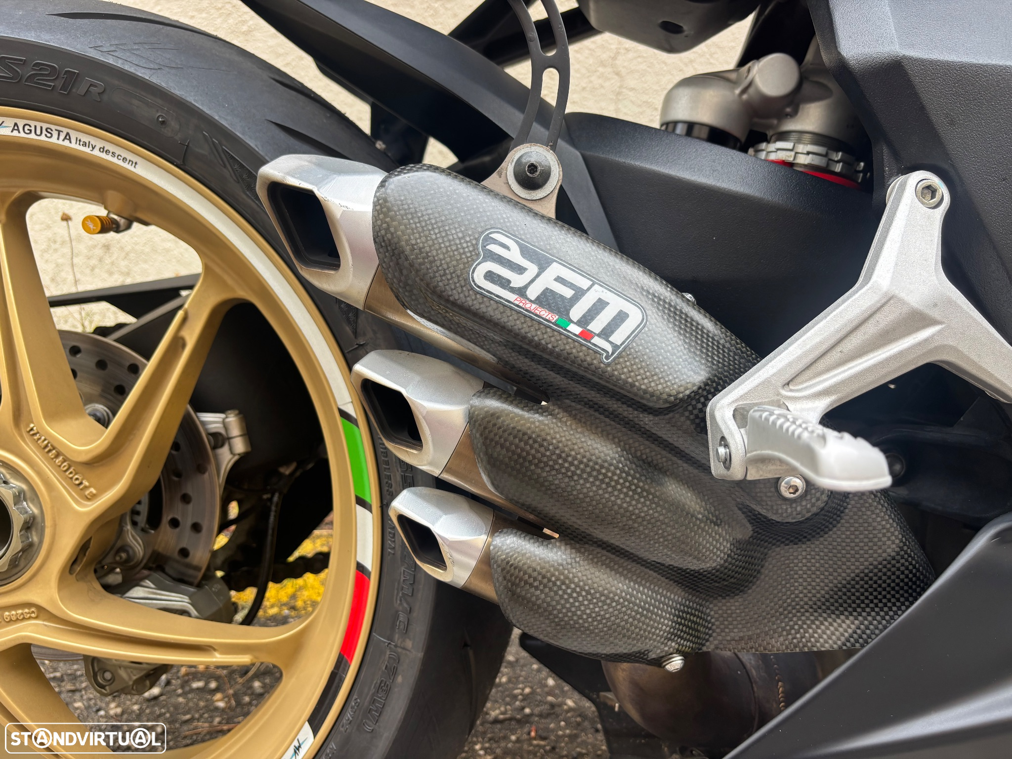 MV Agusta Superveloce 800 - 15