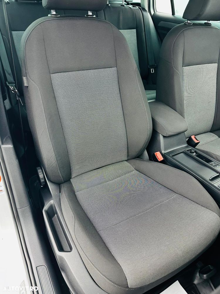 Volkswagen Golf 1.6 TDI BlueMotion Technology Trendline - 19