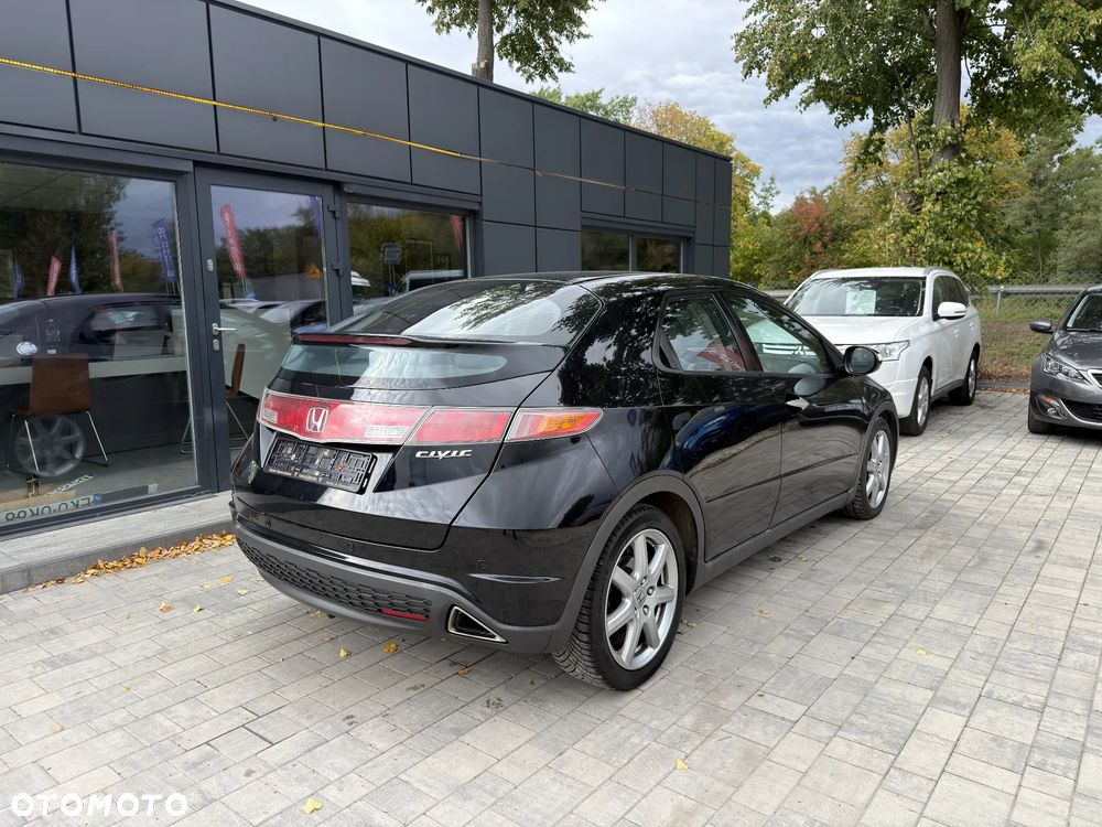 Honda Civic 1.8 Executive - 6