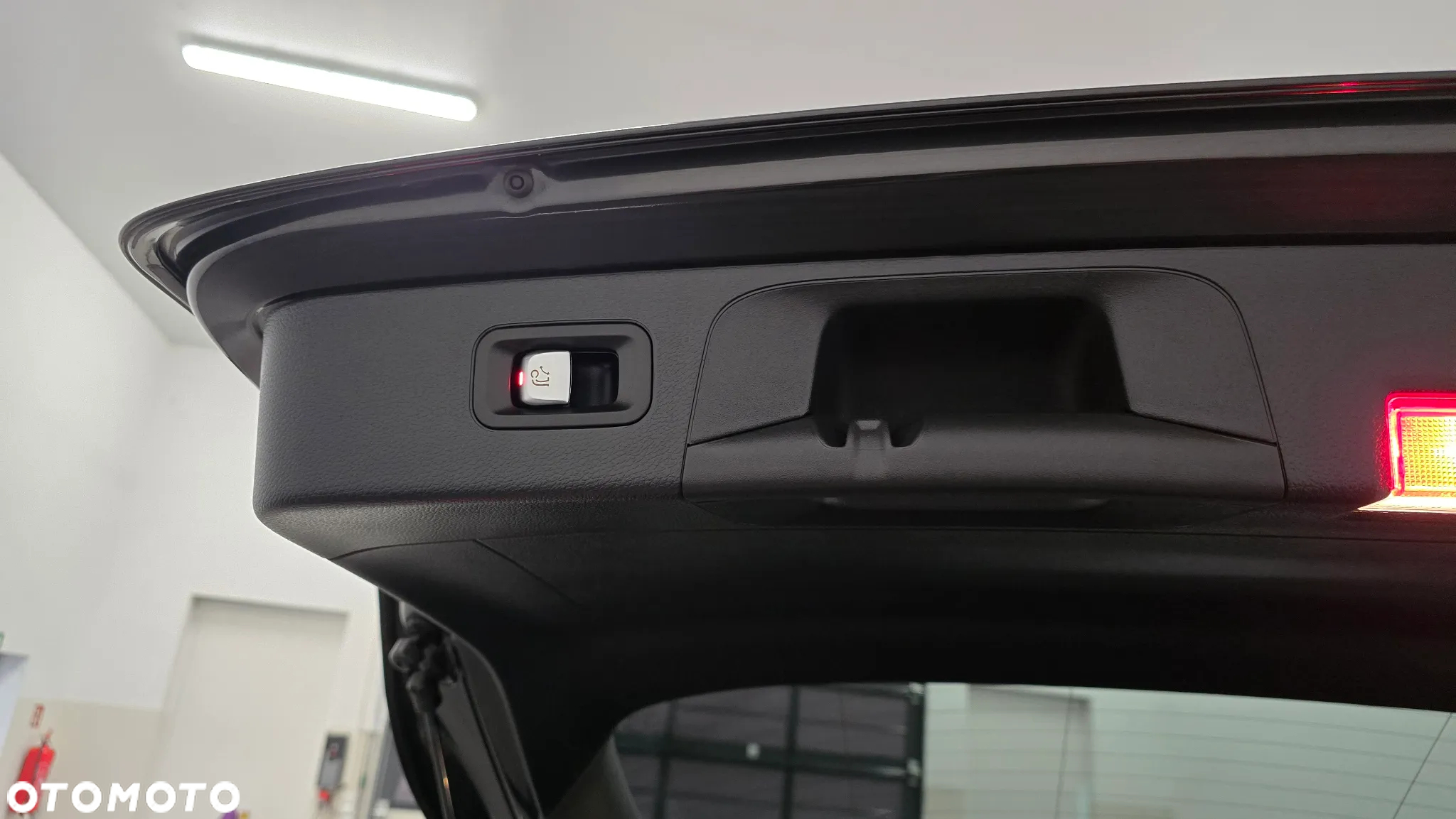 Mercedes-Benz GLC 300 de 4Matic 9G-TRONIC AMG Line Plus - 10