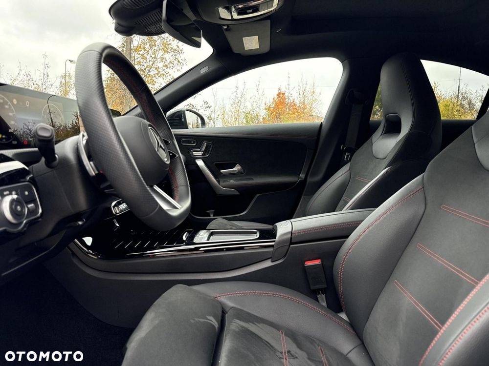 Mercedes-Benz CLA - 10