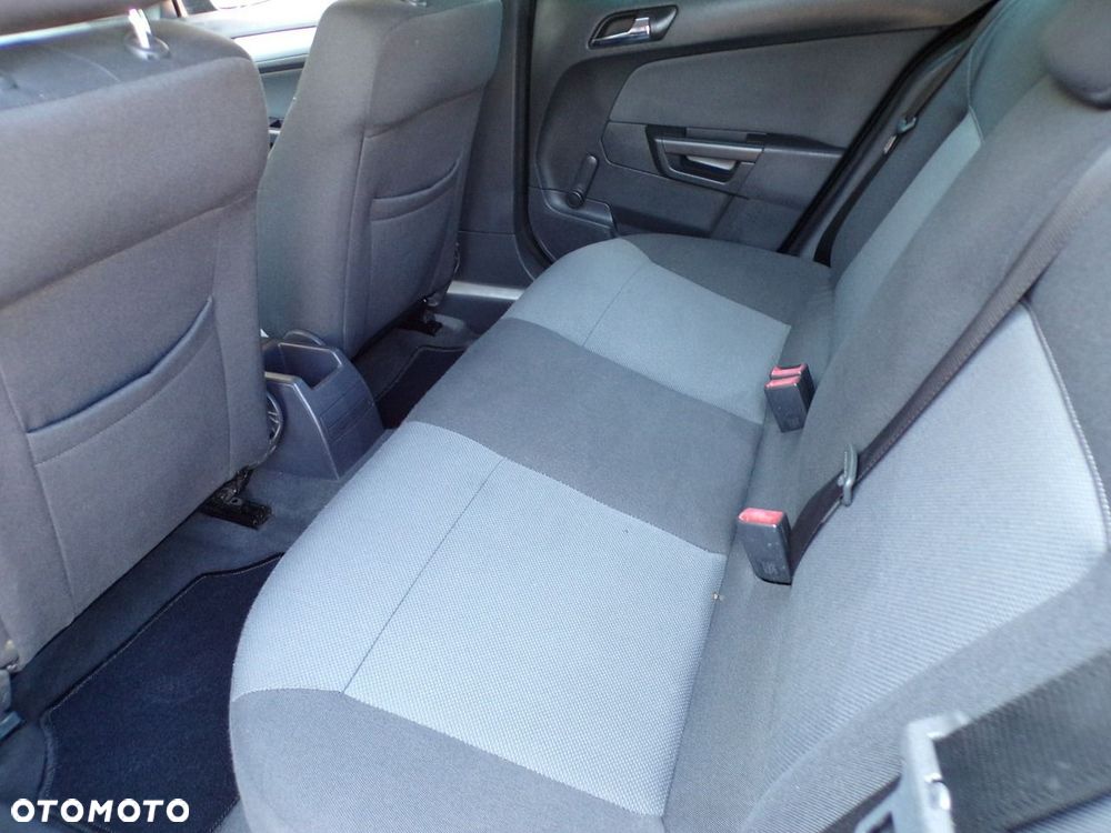 Opel Astra - 26