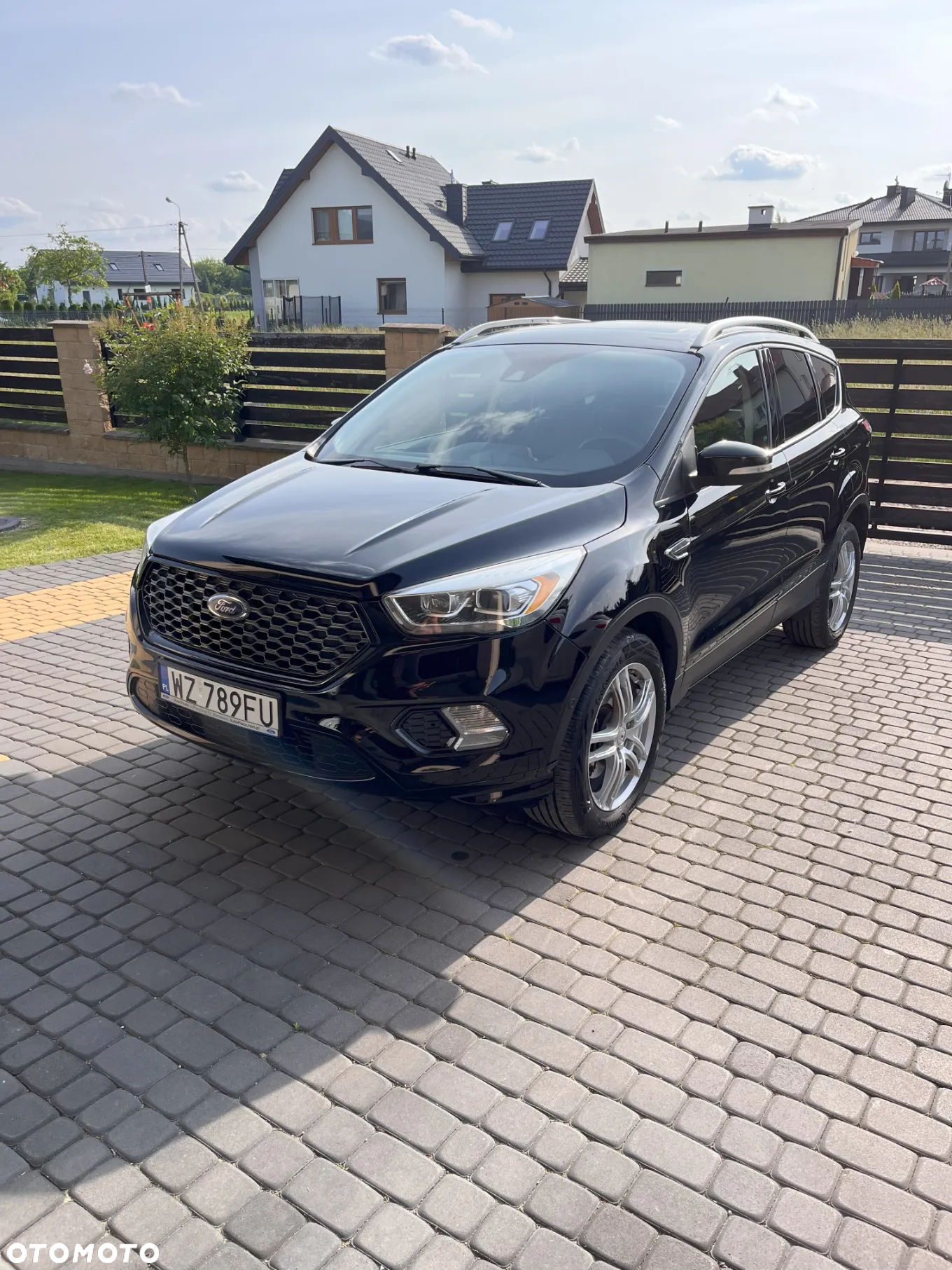 Ford Escape 2.0 EcoBoost AWD Titanium - 2