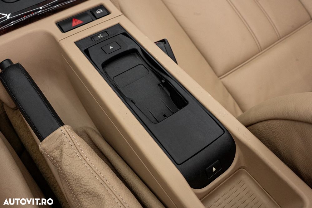BMW Seria 3 330 Ci Aut. Edition Exclusive - 32