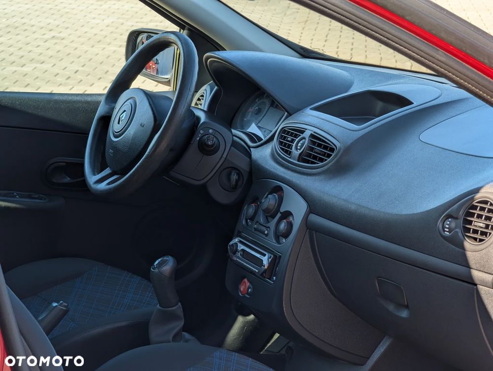 Renault Clio 1.4 16V Dynamique - 30