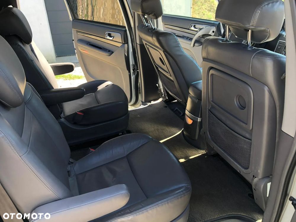 SsangYong/KGM Rodius 200 e-XDi Sapphire - 10