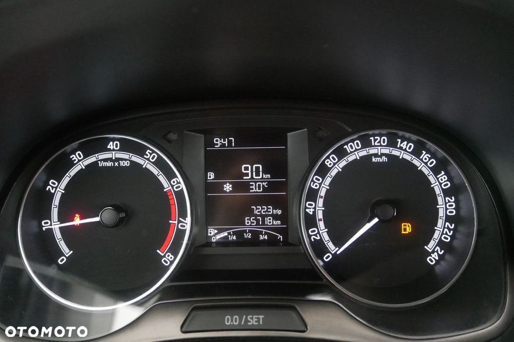 Skoda Fabia 1.0 TSI Ambition - 9