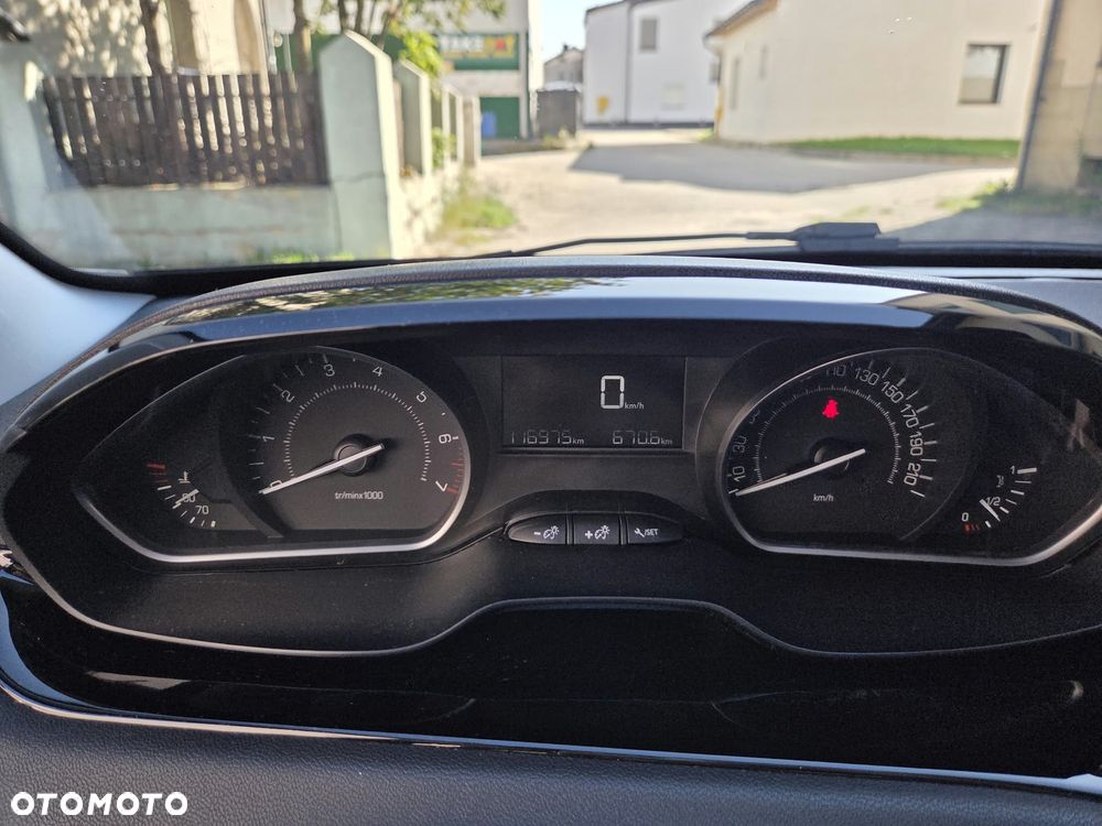 Peugeot 208 PureTech 82 Urban Move - 22