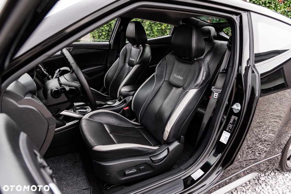 Hyundai Veloster 1.6 T-GDI Executive - 22