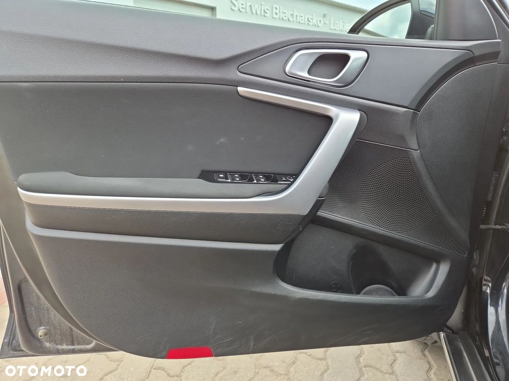 Kia XCeed 1.5 T-GDI M - 10