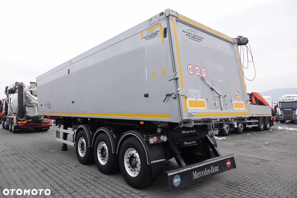 Janmil WYWROTKA / 42 m3 / TYŁ KLAPA / SAF / OŚ PODNOSZONA / ALUFELGI / 2017 ROK - 4