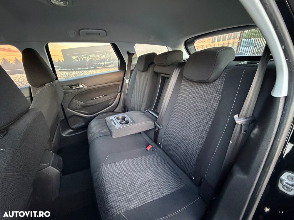 Peugeot 308 BlueHDi 130 Stop & Start Active Business-Paket - 8