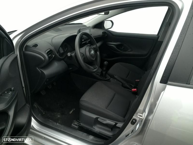 Toyota Yaris - 12