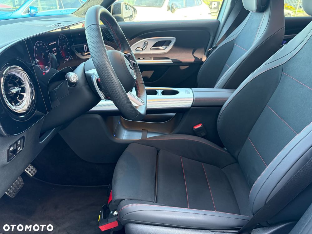 Mercedes-Benz GLB 250+ EQ 85kWh - 13